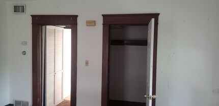307 N Chestnut St in Lansing, MI - Building Photo - Building Photo