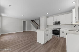 1001 Tawney Trce in New Bern, NC - Building Photo - Building Photo