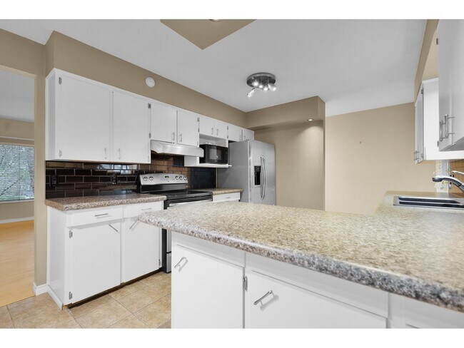 18338-18374 74 Ave in Surrey, BC - Building Photo - Building Photo