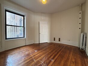 182 Claremont Ave in New York, NY - Building Photo - Building Photo