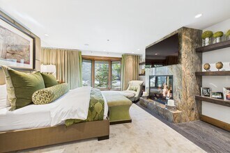 914 E Cooper Ave in Aspen, CO - Building Photo - Building Photo