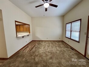 135 Hillcrest Dr in Lincolnton, NC - Building Photo - Building Photo