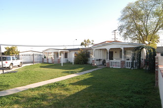 81-83 Raemere St in Camarillo, CA - Building Photo - Building Photo