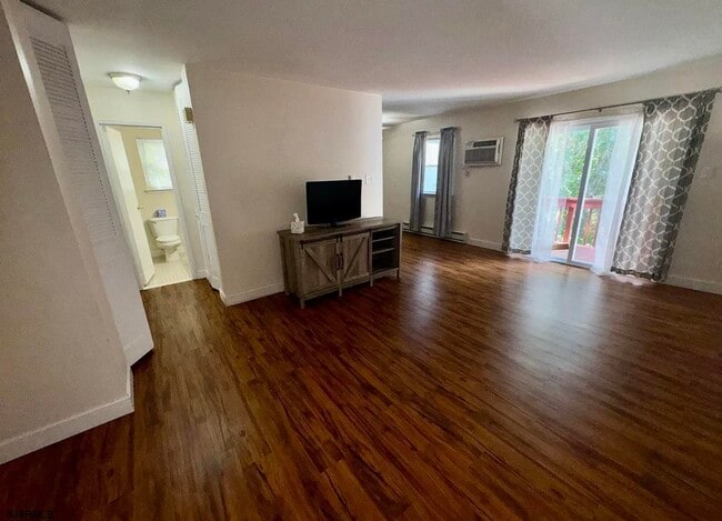 18 B Oxford Village in Egg Harbor Township, NJ - Building Photo - Building Photo
