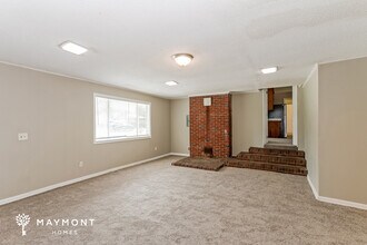 7031 N Kenwood Dr in Charleston, SC - Foto de edificio - Building Photo