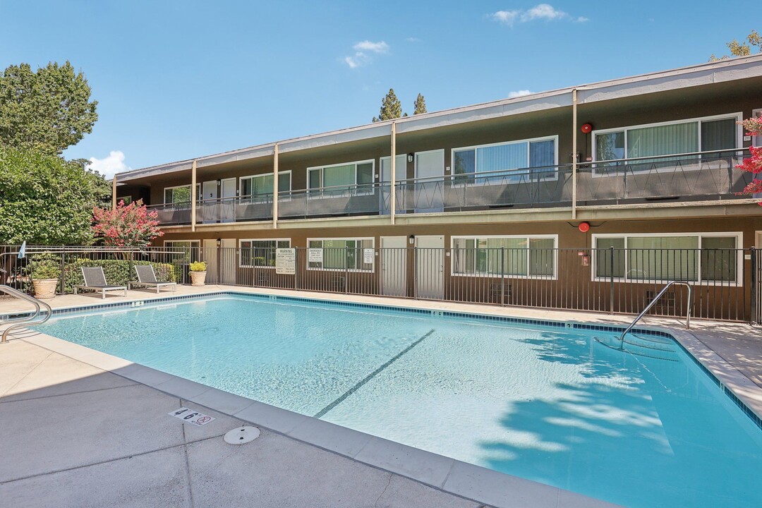 Carmel House in Walnut Creek, CA - Building Photo