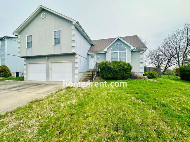 property at 4915 Harkness Ave