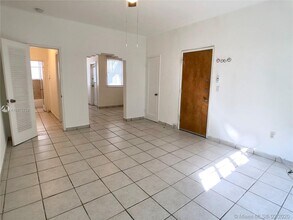 1136 Pennsylvania Ave-Unit -9 in Miami Beach, FL - Building Photo - Building Photo