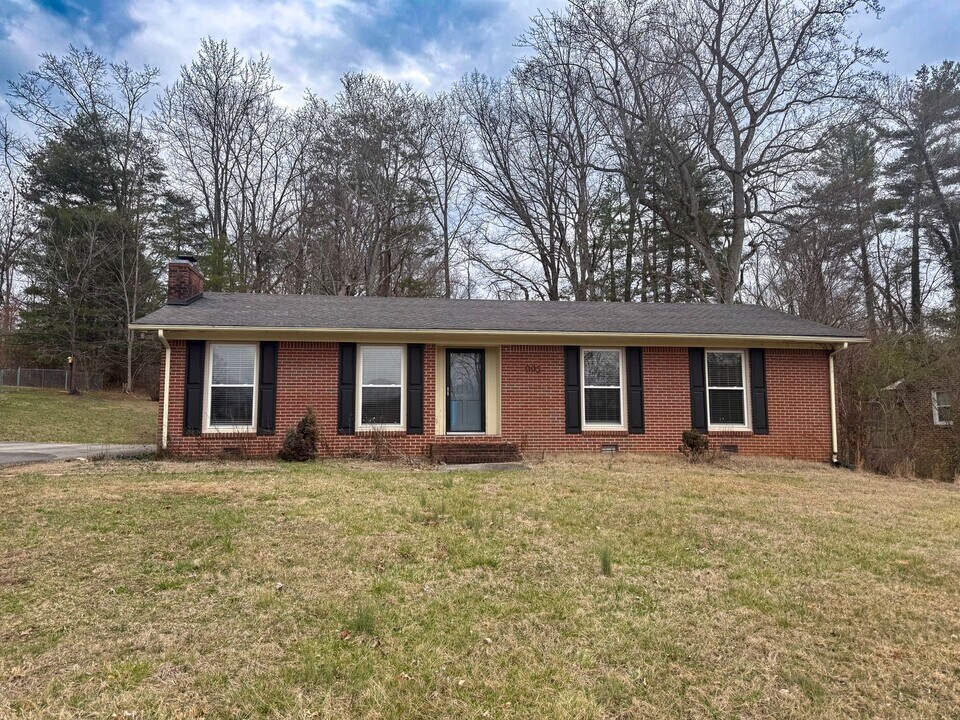 995 Melrose Dr in Cookeville, TN - Building Photo