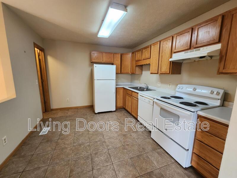 1748 N 27th St in Lincoln, NE - Building Photo