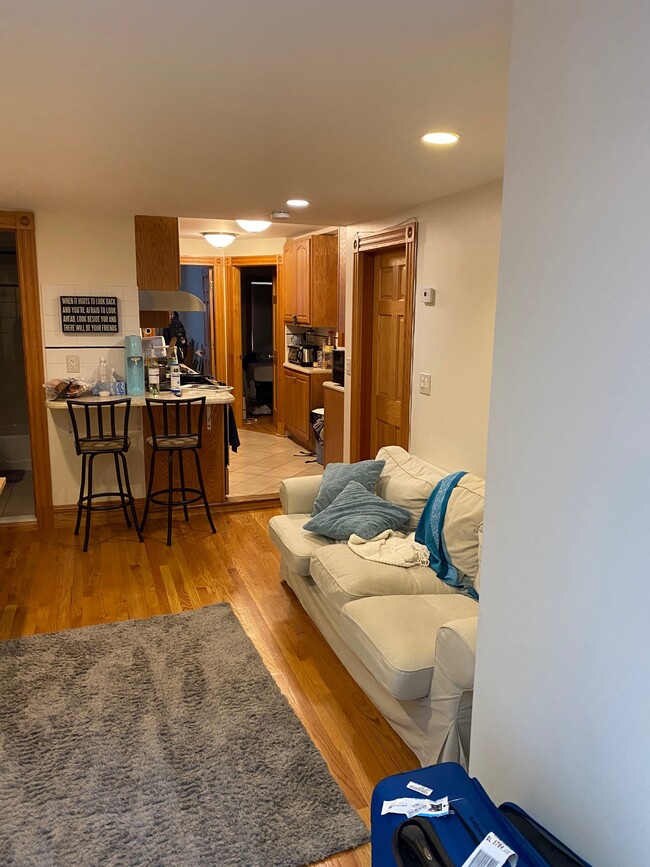 39 Charles St, Unit 4 in Boston, MA - Building Photo - Building Photo