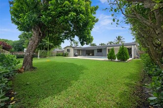 1951 NE 187th Dr in North Miami Beach, FL - Building Photo - Building Photo