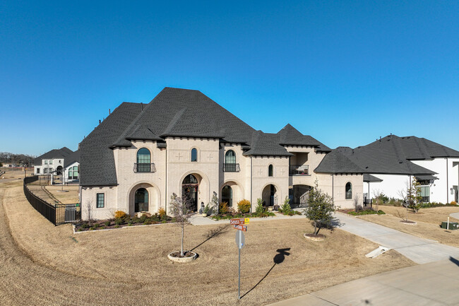 Town Lake at Flower Mound in Flower Mound, TX - Building Photo - Building Photo