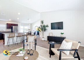 521 Sargent St in Lehigh Acres, FL - Building Photo