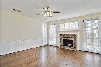 4415 Greystone Way in Sugar Land, TX - Building Photo - Building Photo