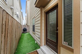 928 W 26th St in Houston, TX - Building Photo - Building Photo