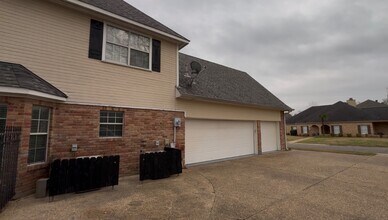 408 Hidden Oaks Cir in Shreveport, LA - Building Photo - Building Photo