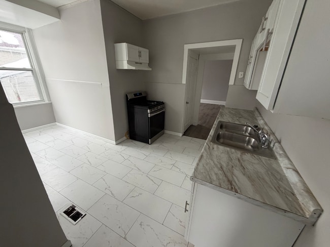 property at 1918 Elm St