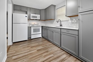 7211 Hambright Rd in Huntersville, NC - Building Photo - Building Photo