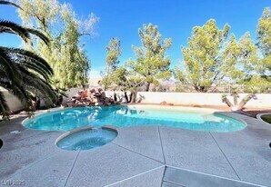 436 Beardsley Cir in Henderson, NV - Building Photo
