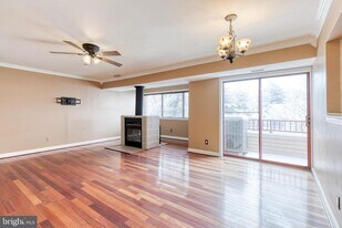 8008 Valley Manor Rd in Owings Mills, MD - Building Photo