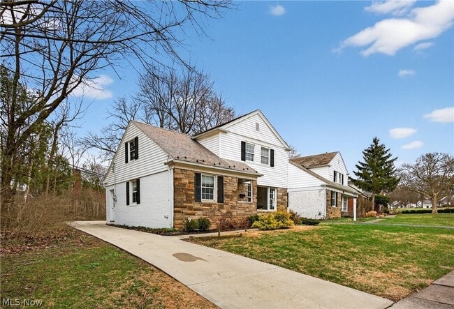 20945 Halworth Rd in Shaker Heights, OH - Building Photo - Building Photo