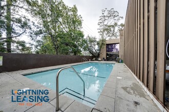 3949-3945 Los Feliz Blvd in Los Angeles, CA - Building Photo - Building Photo
