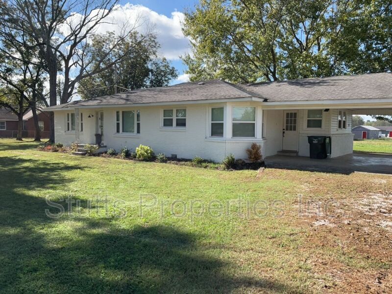 365 Sockwell Ln in Leighton, AL - Foto de edificio