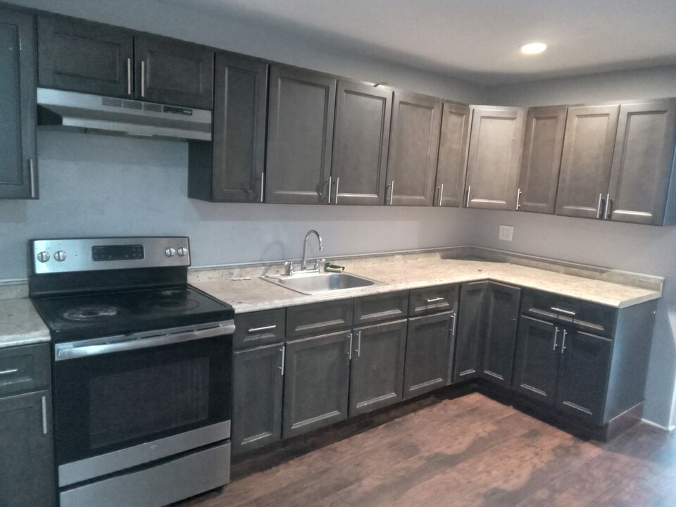 907 Tilghman St in Allentown, PA - Building Photo
