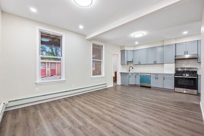 169-1/2 Prospect Ave in Bayonne, NJ - Building Photo - Building Photo