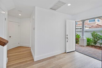 60 Mardi Gras Rd in Coronado, CA - Building Photo - Building Photo