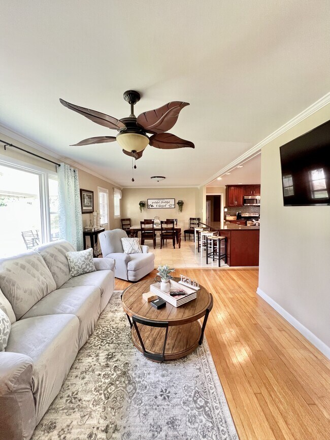 property at 2937 Southview Dr