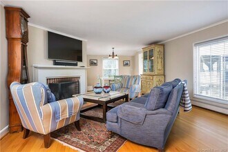 10 Garden City Rd in Darien, CT - Building Photo - Building Photo