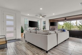 10260 E White Feather Ln, Unit 09-9102 in Scottsdale, AZ - Building Photo - Building Photo
