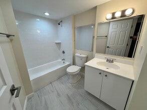 17 Bow St, Unit 21 in Somerville, MA - Building Photo - Building Photo