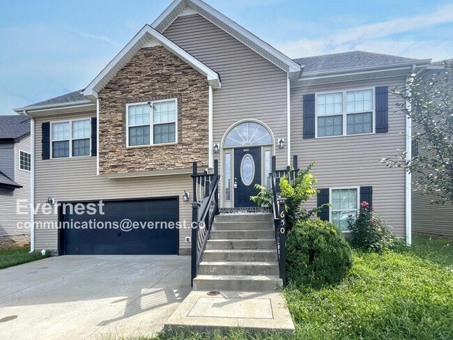 property at 650 Fox Hound Dr