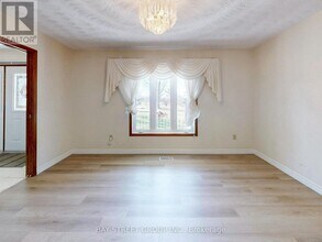 861 Book Rd E in Hamilton, ON - Building Photo - Building Photo