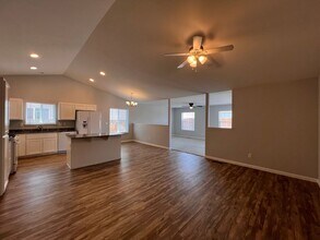 1310 Shadow Ln in Fernley, NV - Building Photo - Building Photo