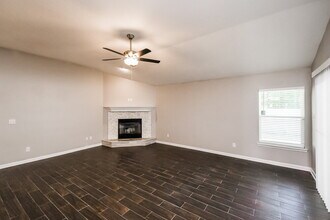 4127 Sandhill Crane Terrace in Middleburg, FL - Building Photo - Building Photo