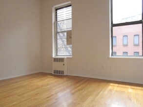 239 E 53rd St in New York, NY - Building Photo - Building Photo