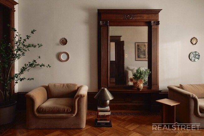 Luxury 4-Bed, 3.5-Bath Duplex with Private in Brooklyn, NY - Building Photo - Building Photo