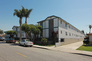 Yukon Plaza Apartments