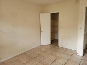 8704 NW 35th St, Unit 105 in Coral Springs, FL - Building Photo - Building Photo