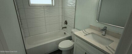 216 NE 3rd St in Satellite Beach, FL - Building Photo - Building Photo