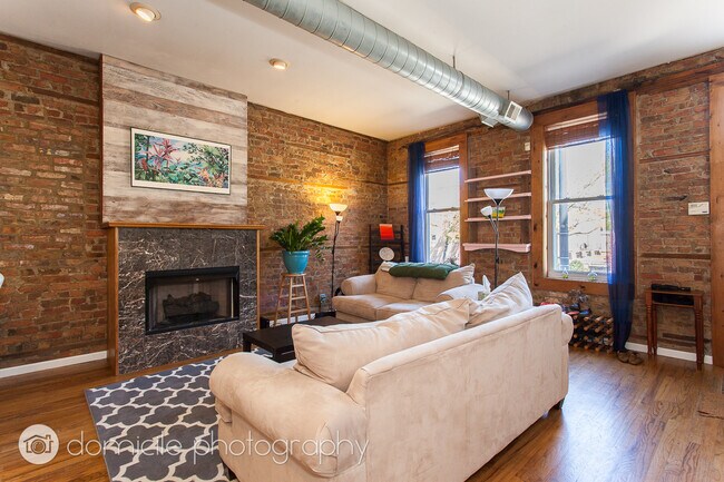 1817 W Armitage Ave in Chicago, IL - Building Photo - Building Photo