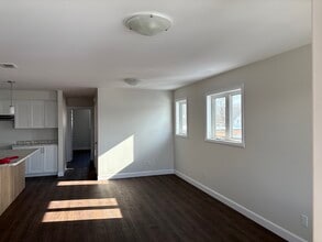 300 Kooiman Av in Cornwall, ON - Building Photo - Building Photo