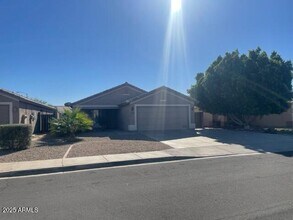 9313 W Ross Ave in Peoria, AZ - Building Photo - Building Photo