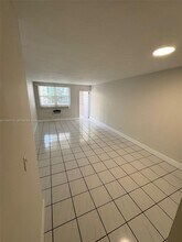 505 NE 30th St in Miami, FL - Foto de edificio - Building Photo