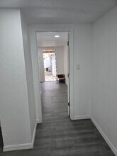 3212 E Henry Ave in Tampa, FL - Foto de edificio - Building Photo