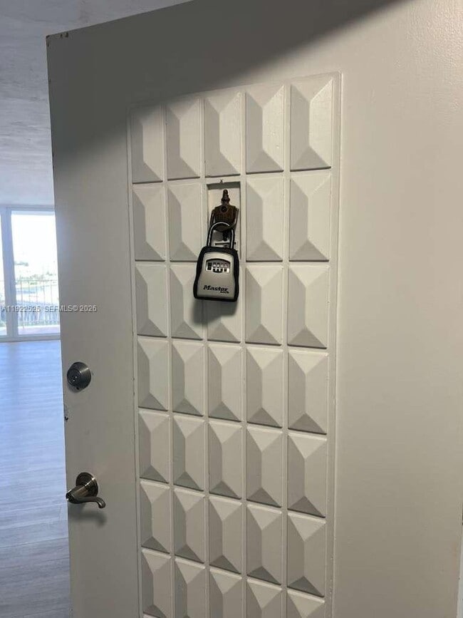 1865 79th Street Causeway in North Bay Village, FL - Building Photo - Building Photo